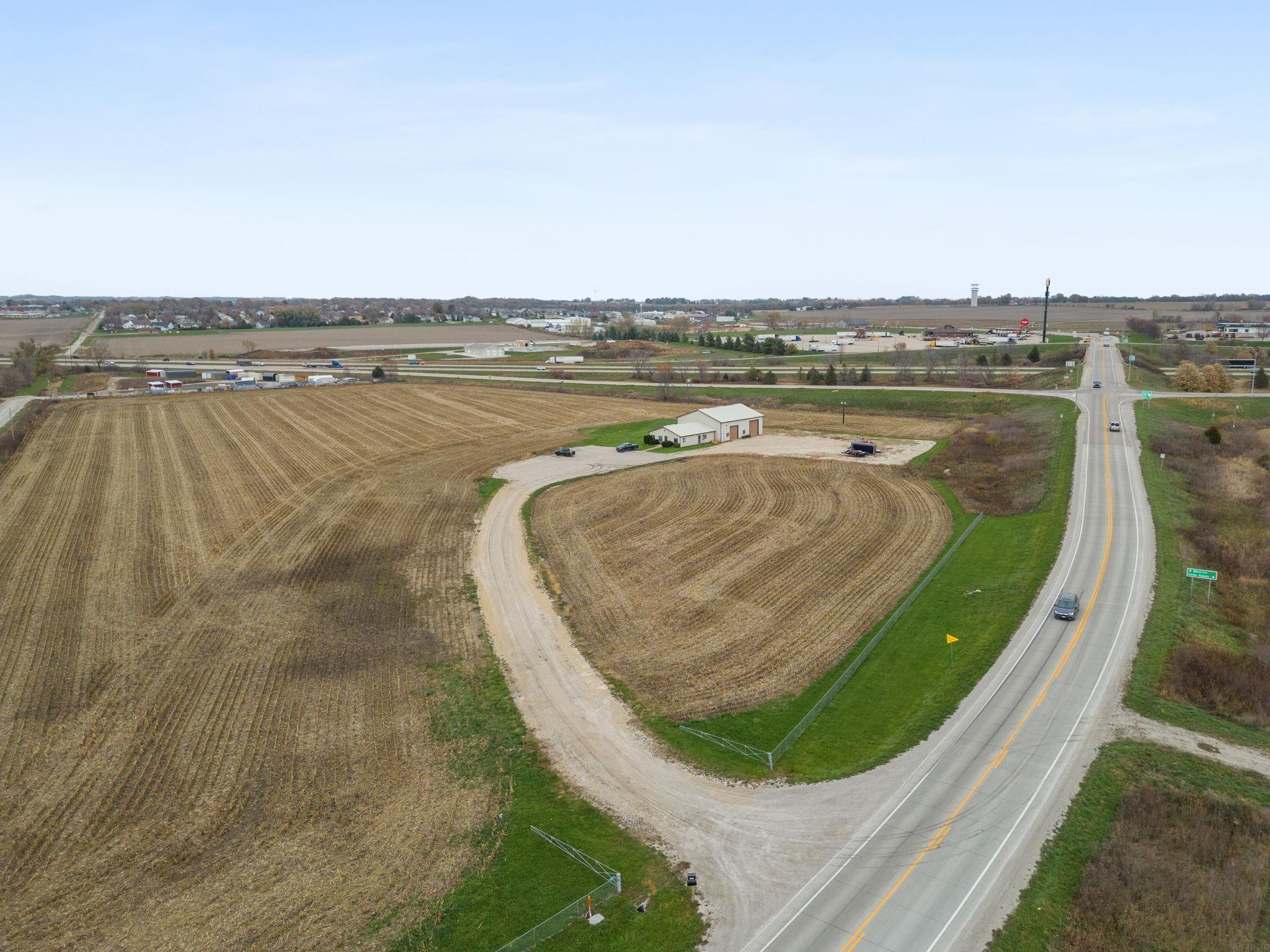 4299 Lewis Access Rd, Center Point, IA 52213