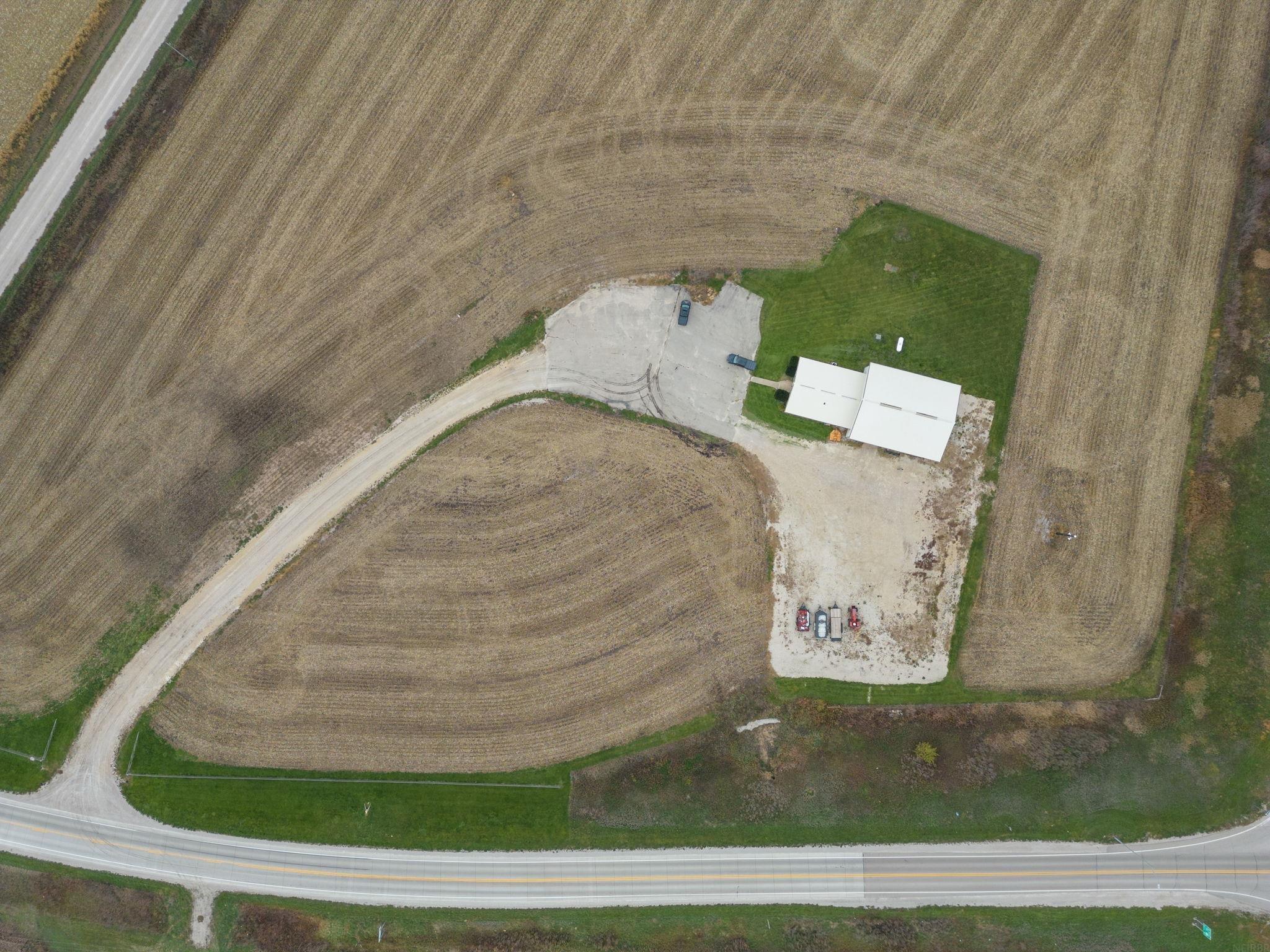 4299 Lewis Access Rd, Center Point, IA 52213