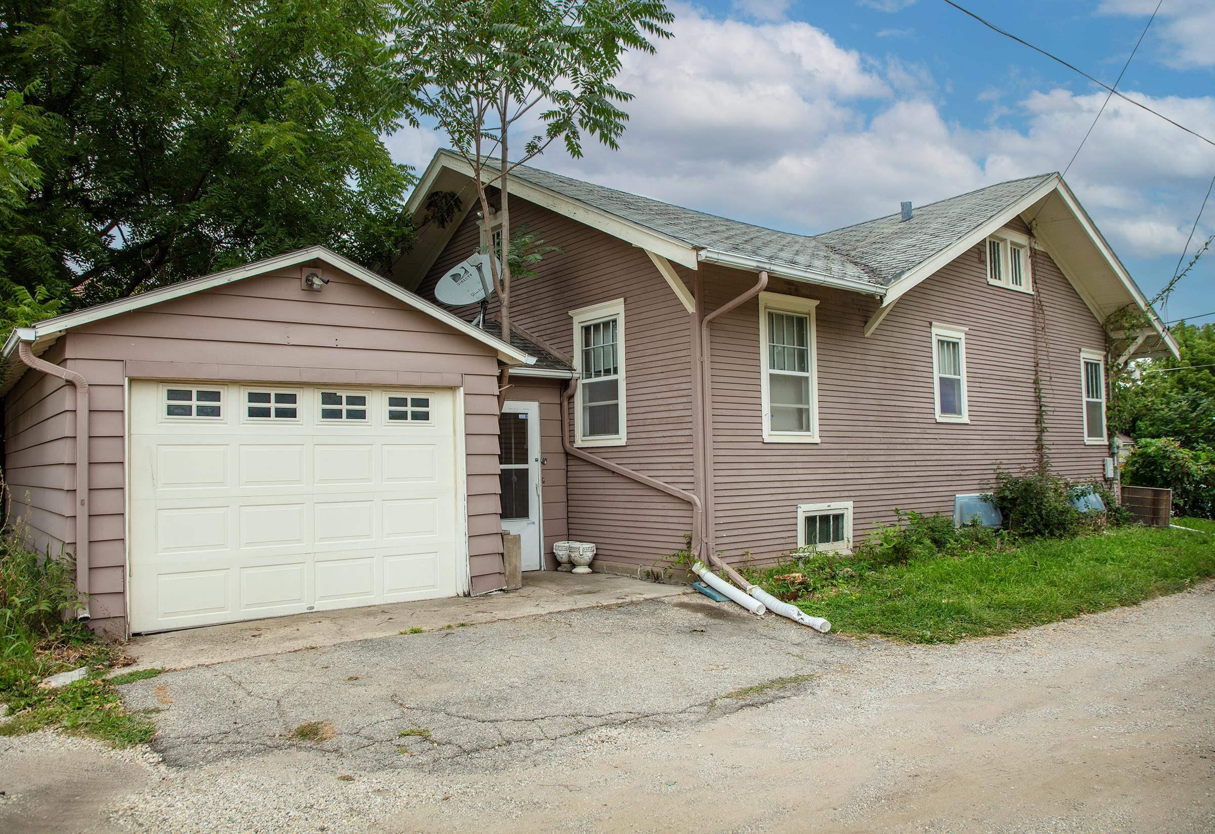 814 Allen St, Waterloo, IA 50702