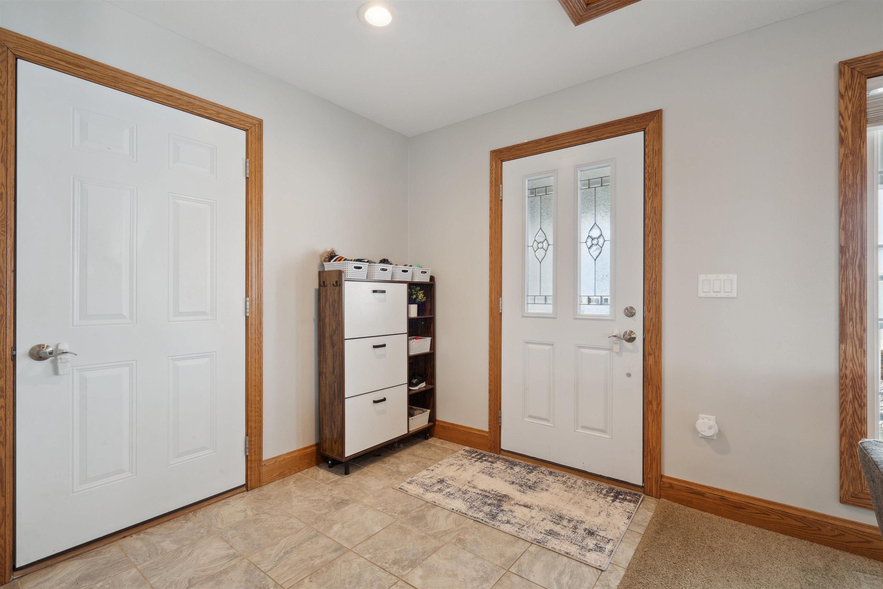 2402 Aspen Lane Rd, Decorah, IA 52101