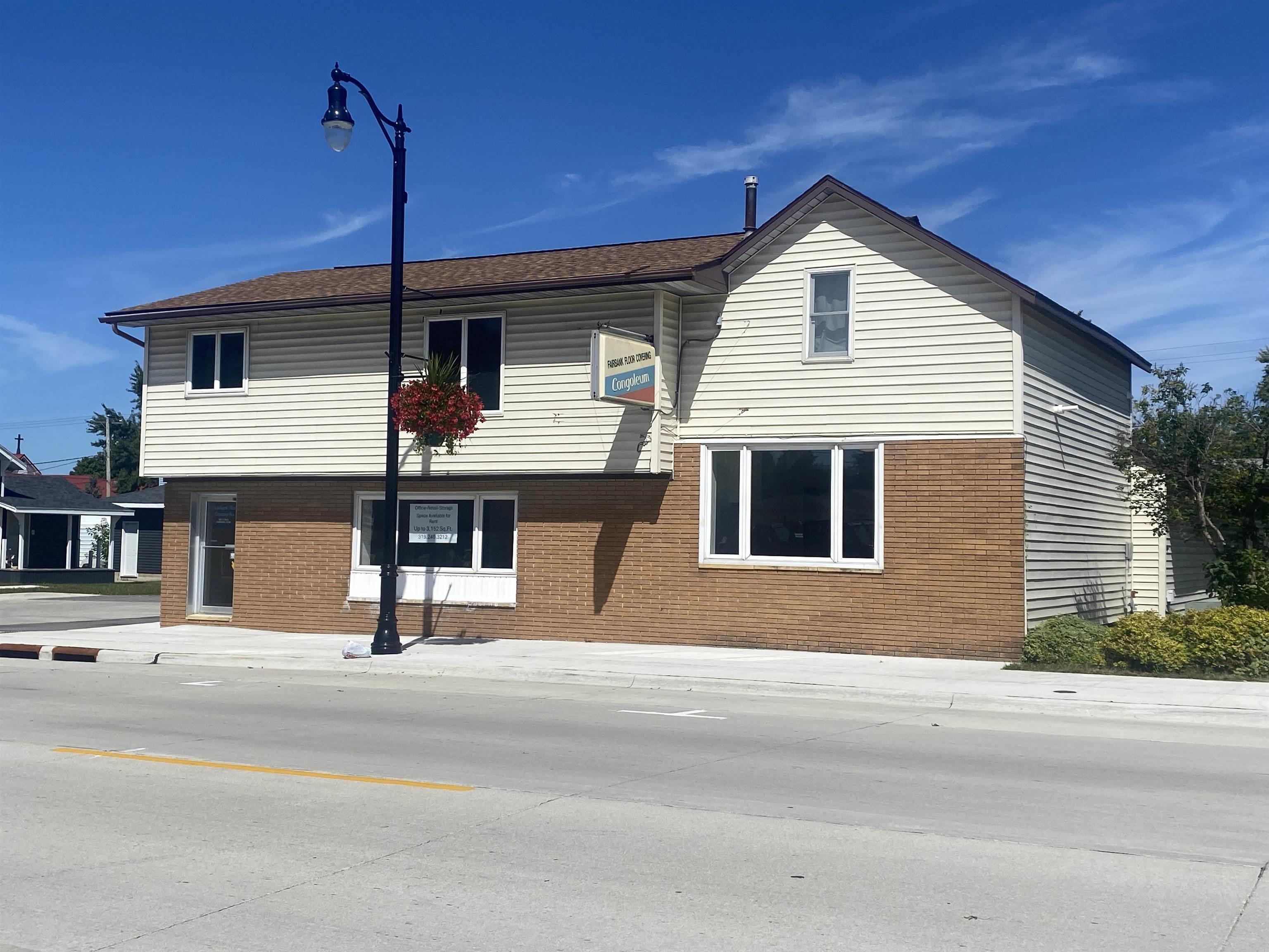 301 E Main St, Fairbank, IA 50629