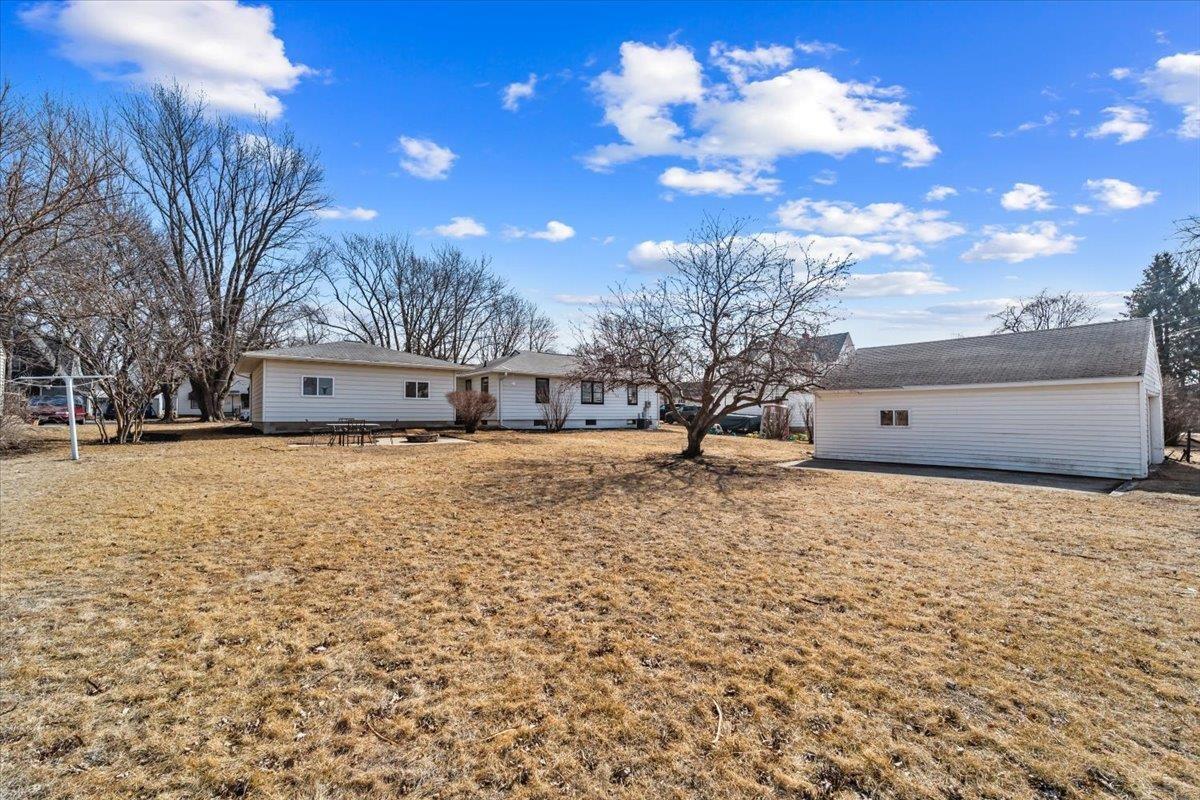 316 3rd Ave SE, Oelwein, IA 50662