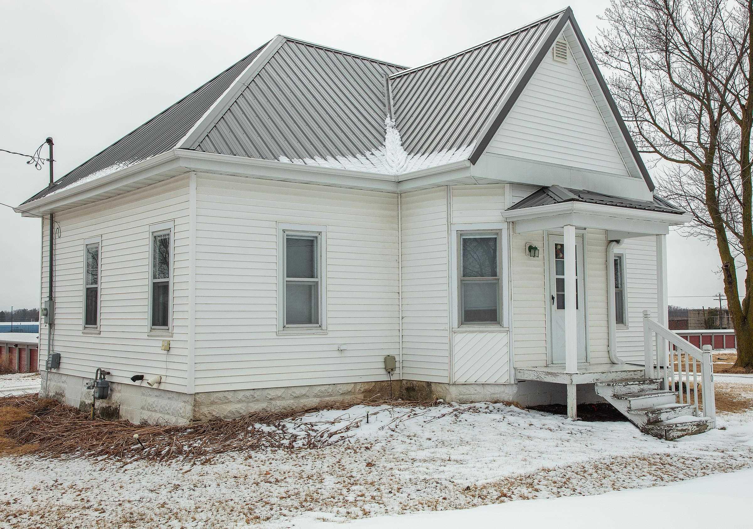 110 SE 12th St, Oelwein, IA 50662