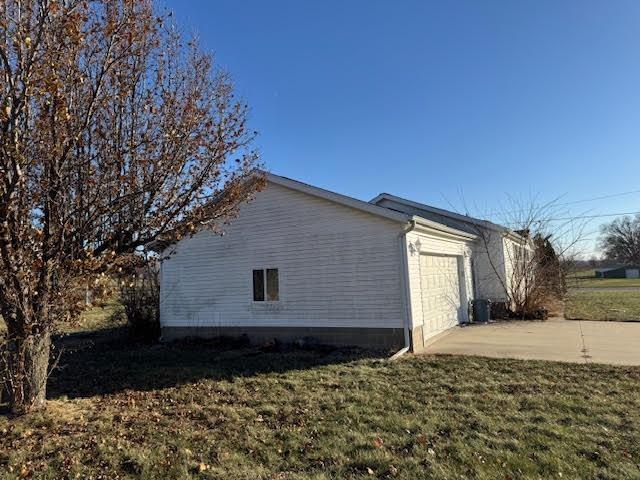 1302 Country Club Dr, Tama, IA 52339