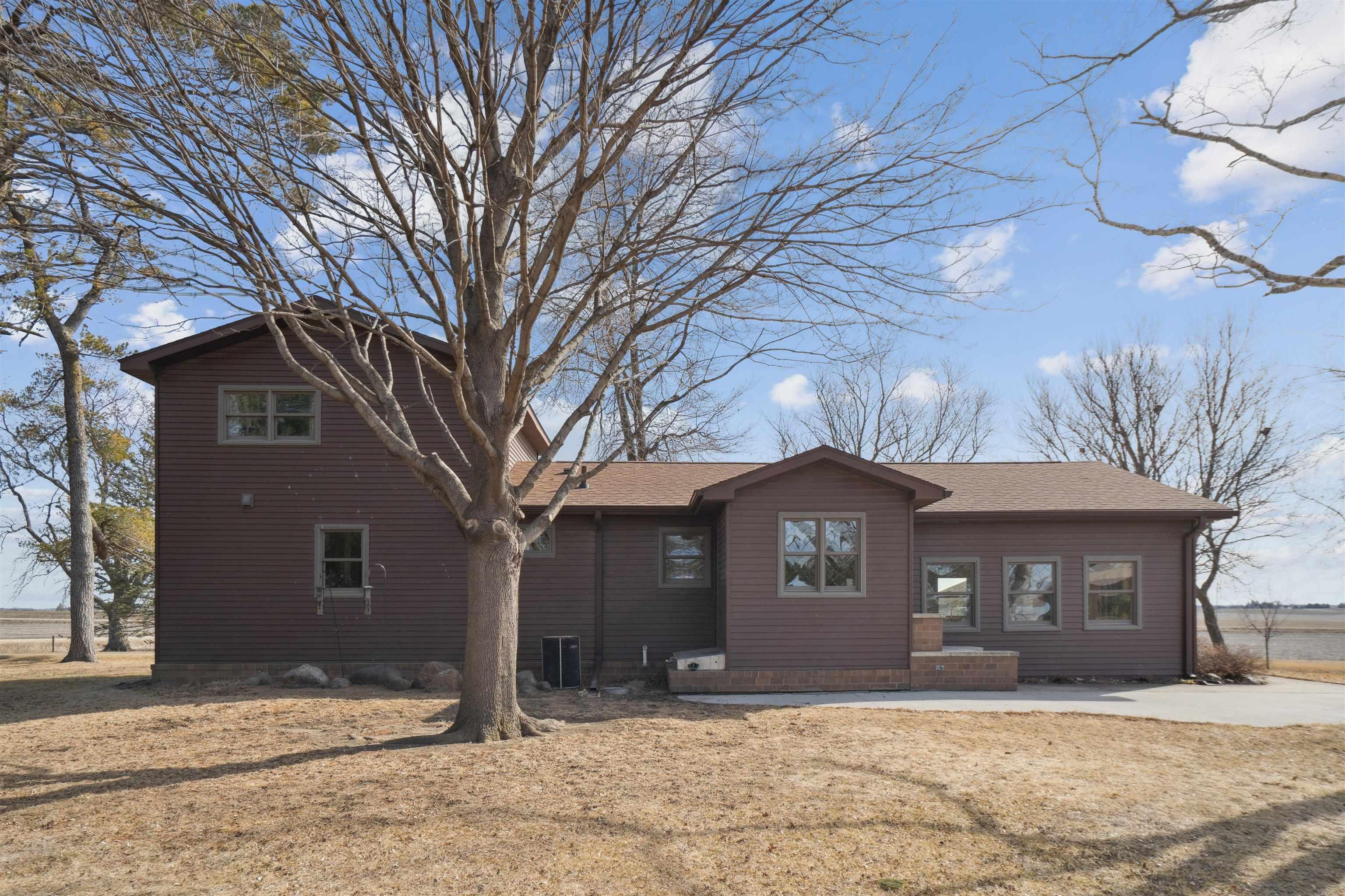 4127 50th St., Arlington, IA 50606