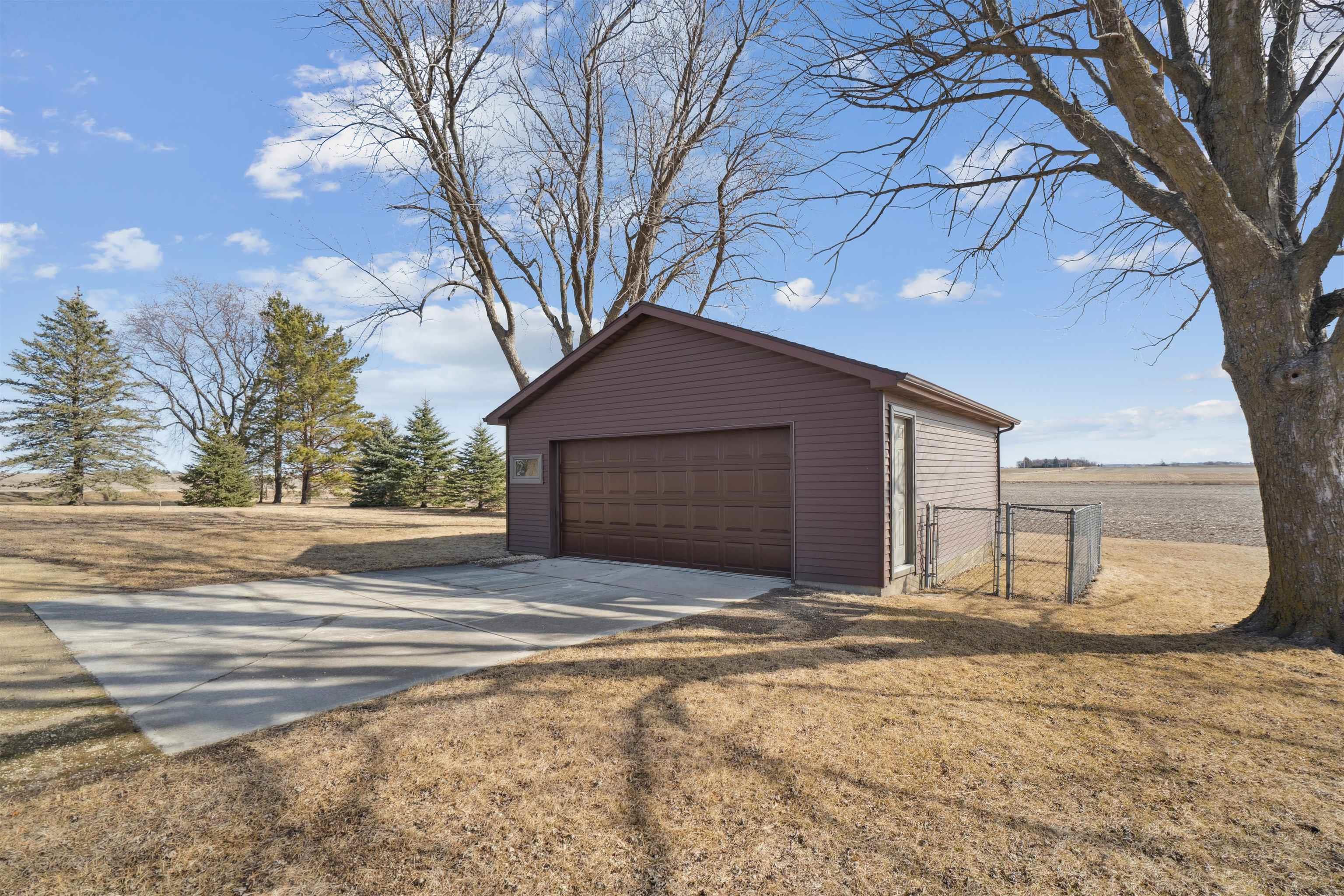 4127 50th St., Arlington, IA 50606