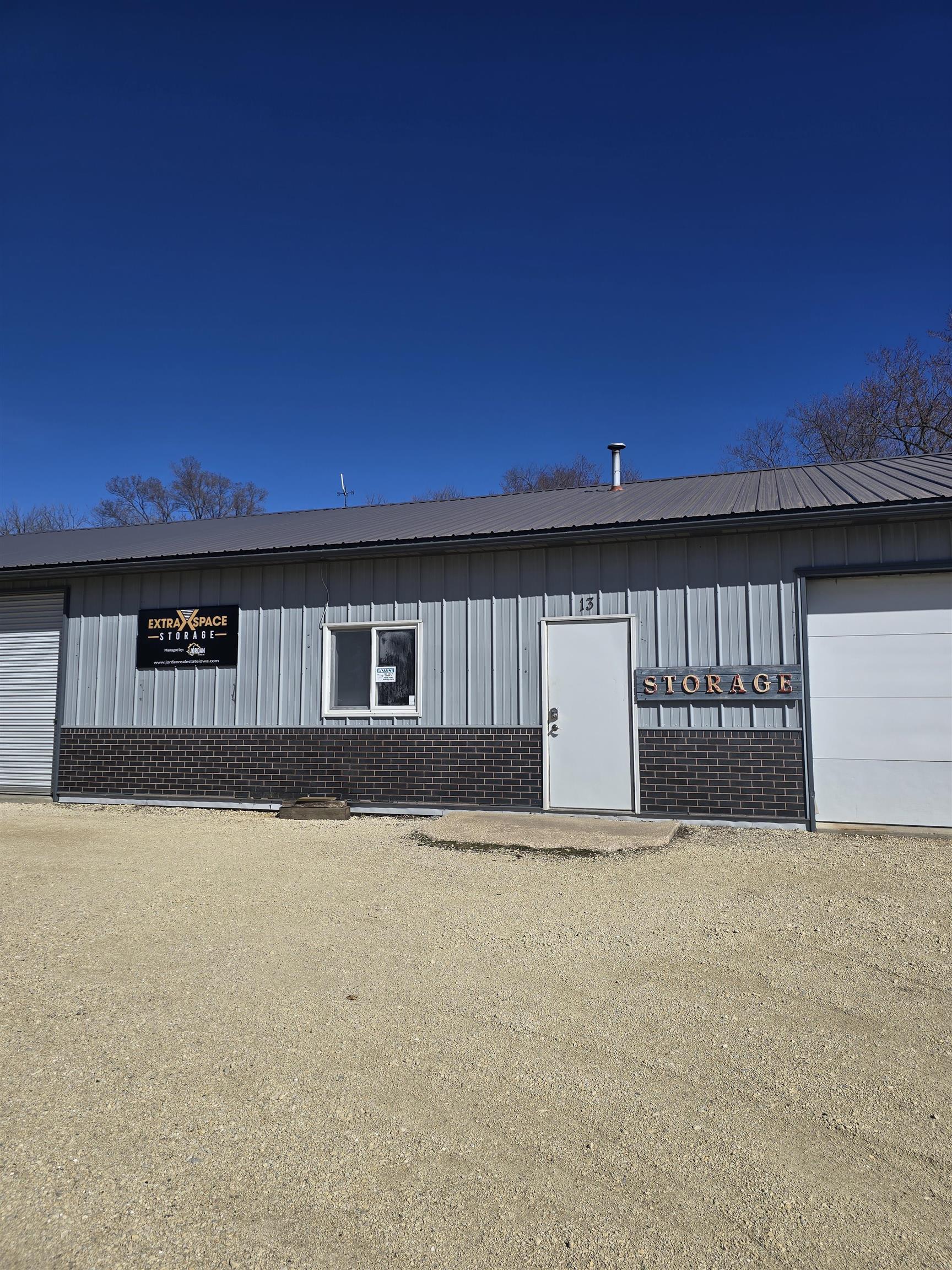 13 NW 13th Ave, Oelwein, IA 50662